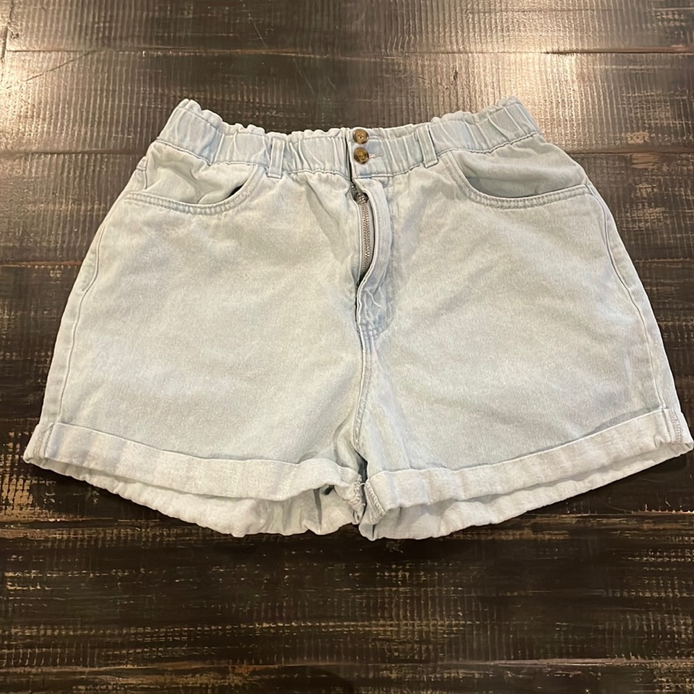 Womens mom shorts size 31 Forever 21
